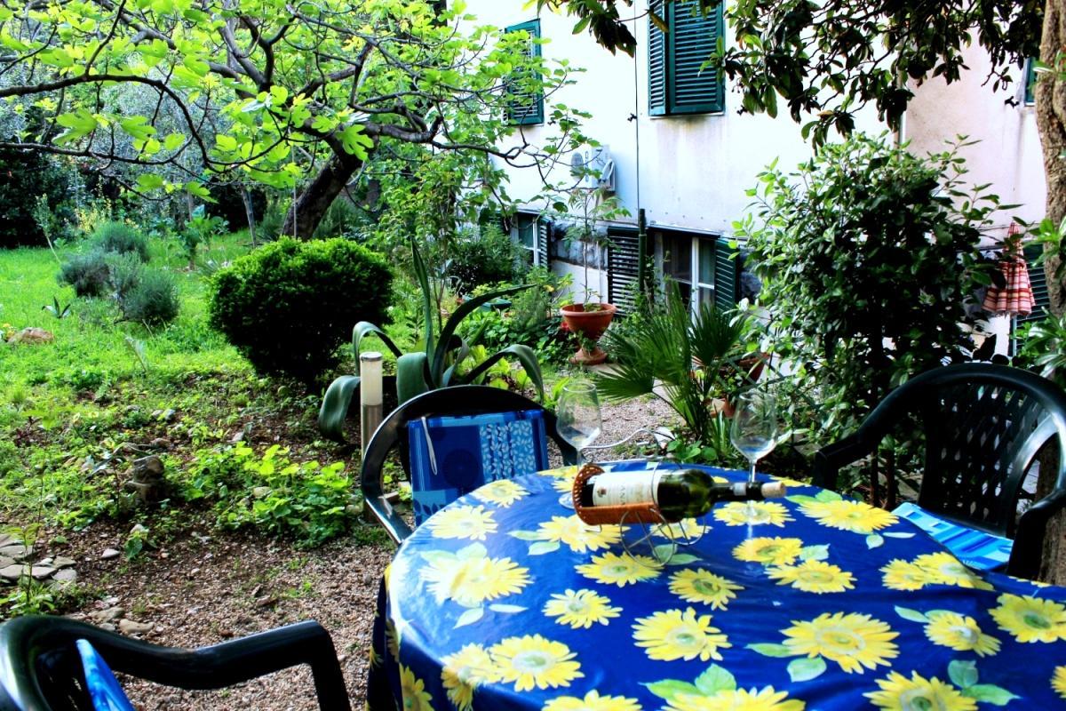 Guest House With Garden - Zuvan Σπλιτ Εξωτερικό φωτογραφία